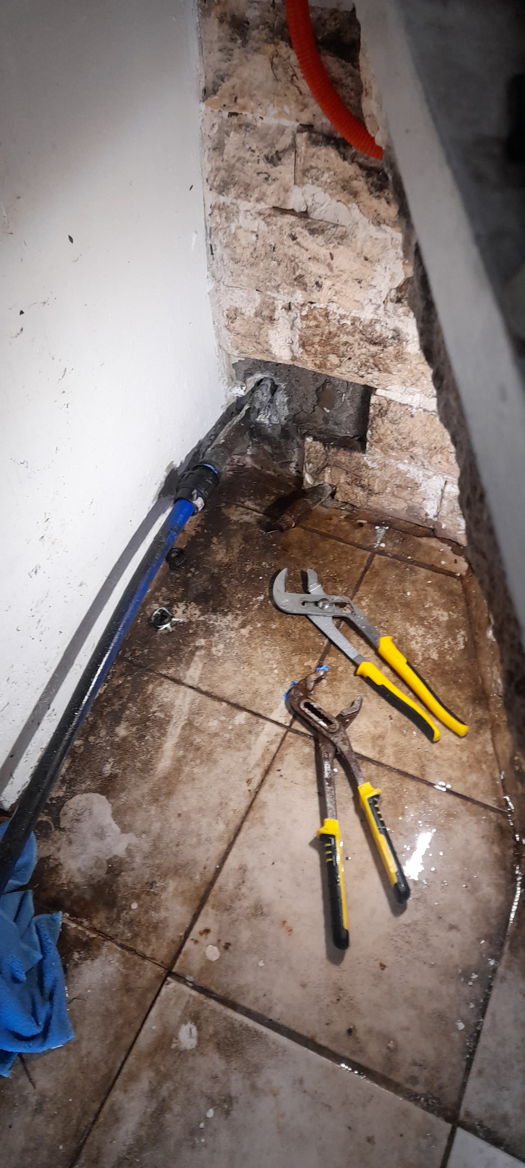 Pipe leak repair