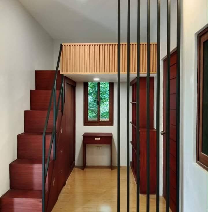 J's built-in cabinets and construction services